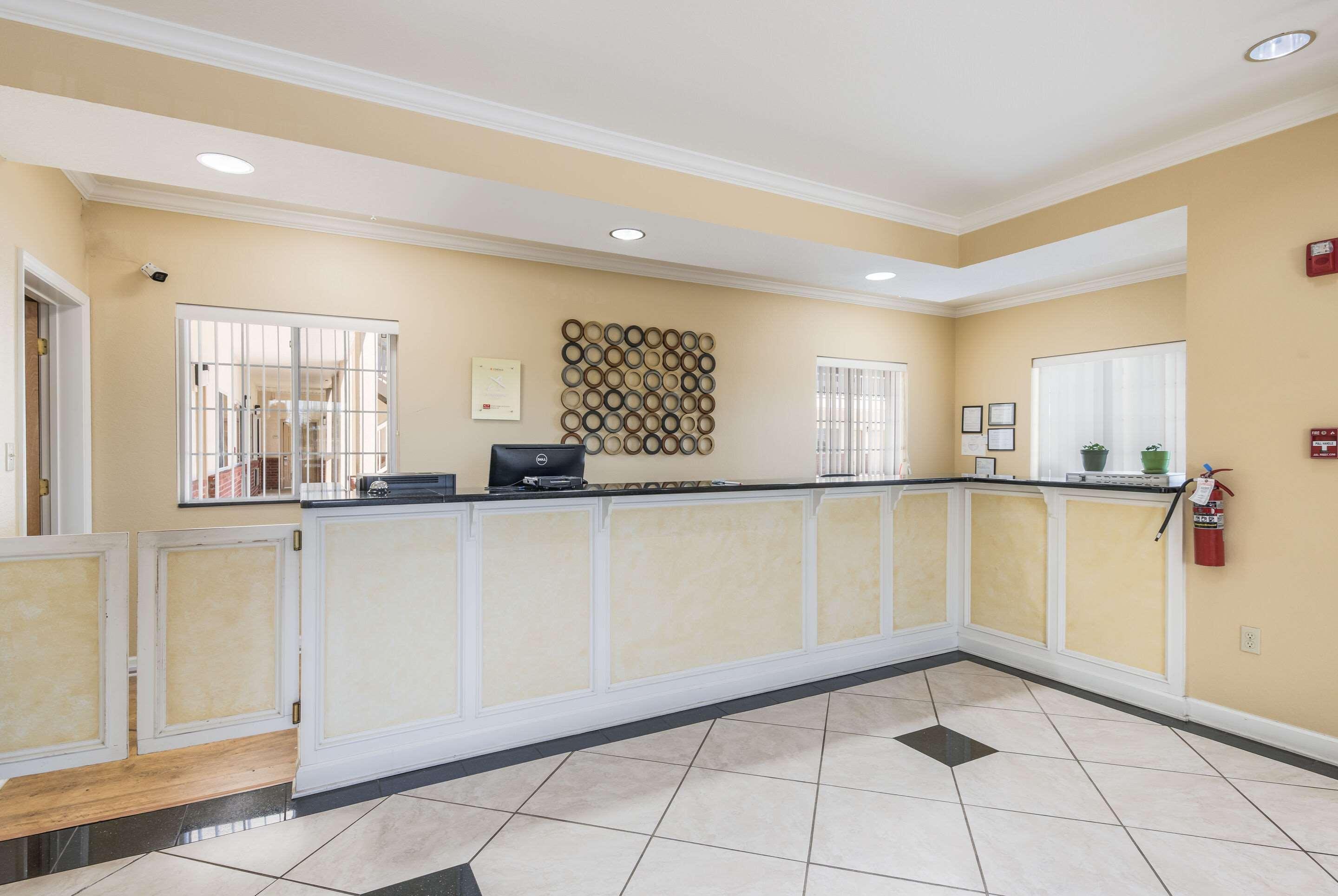 Econo Lodge Inn&Suites Bryant Extérieur photo