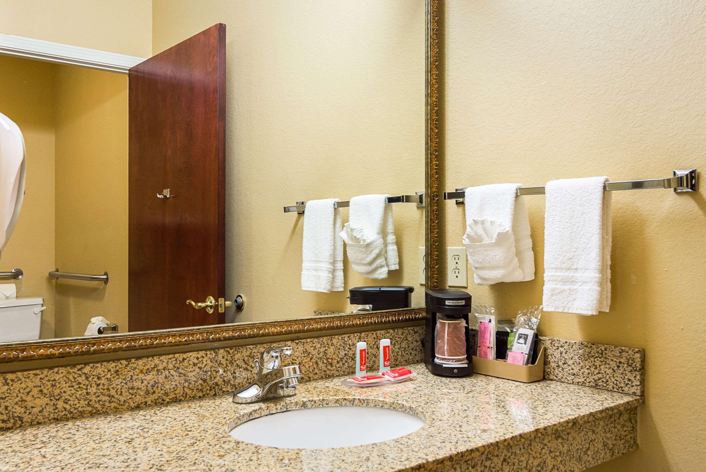 Econo Lodge Inn&Suites Bryant Extérieur photo
