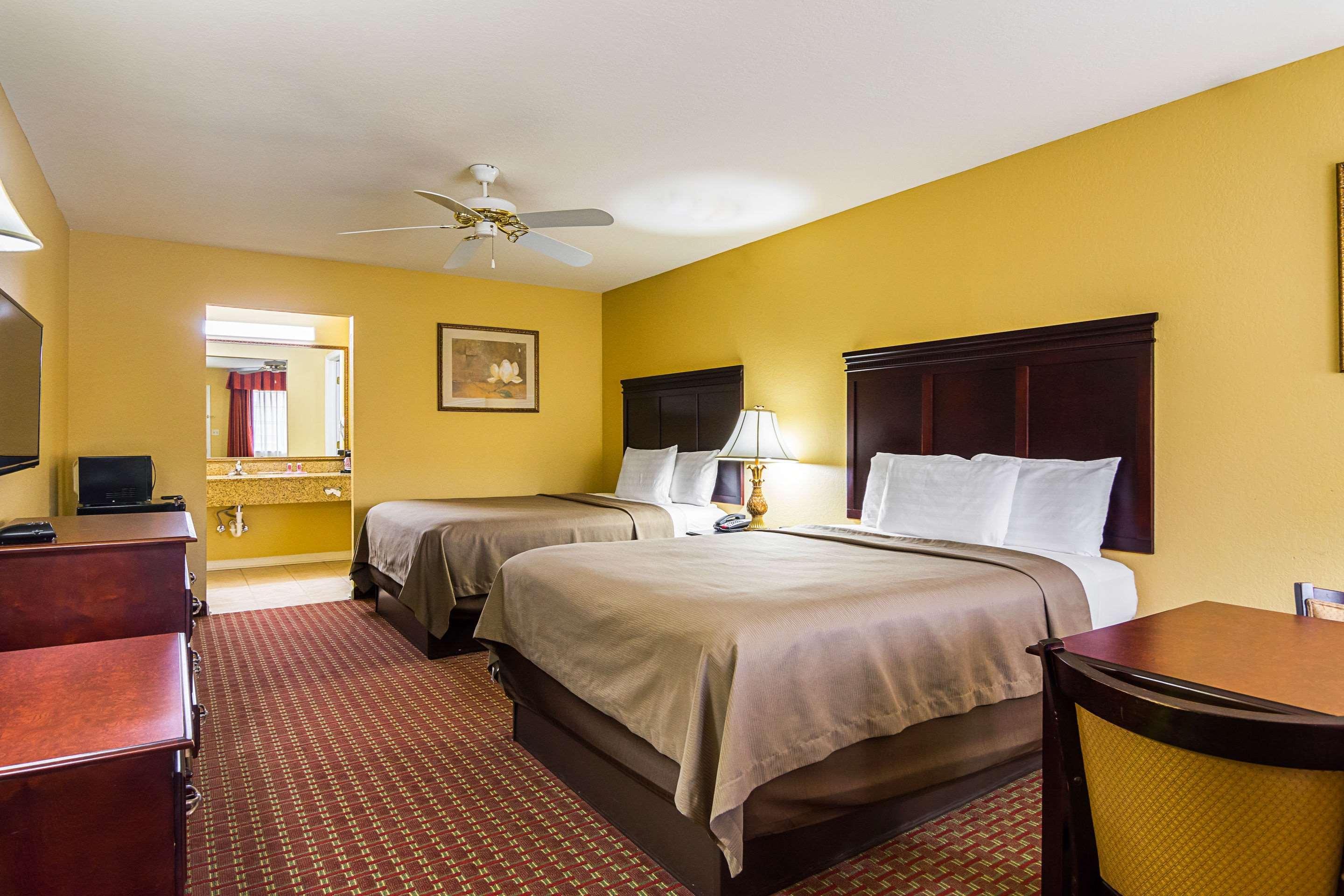 Econo Lodge Inn&Suites Bryant Extérieur photo