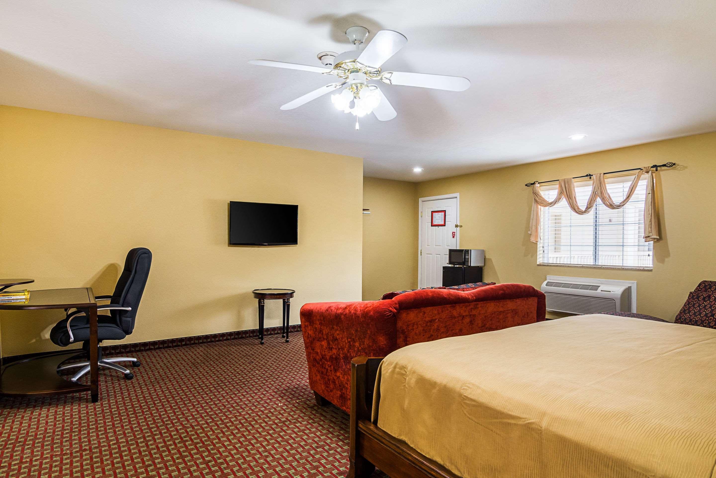 Econo Lodge Inn&Suites Bryant Extérieur photo