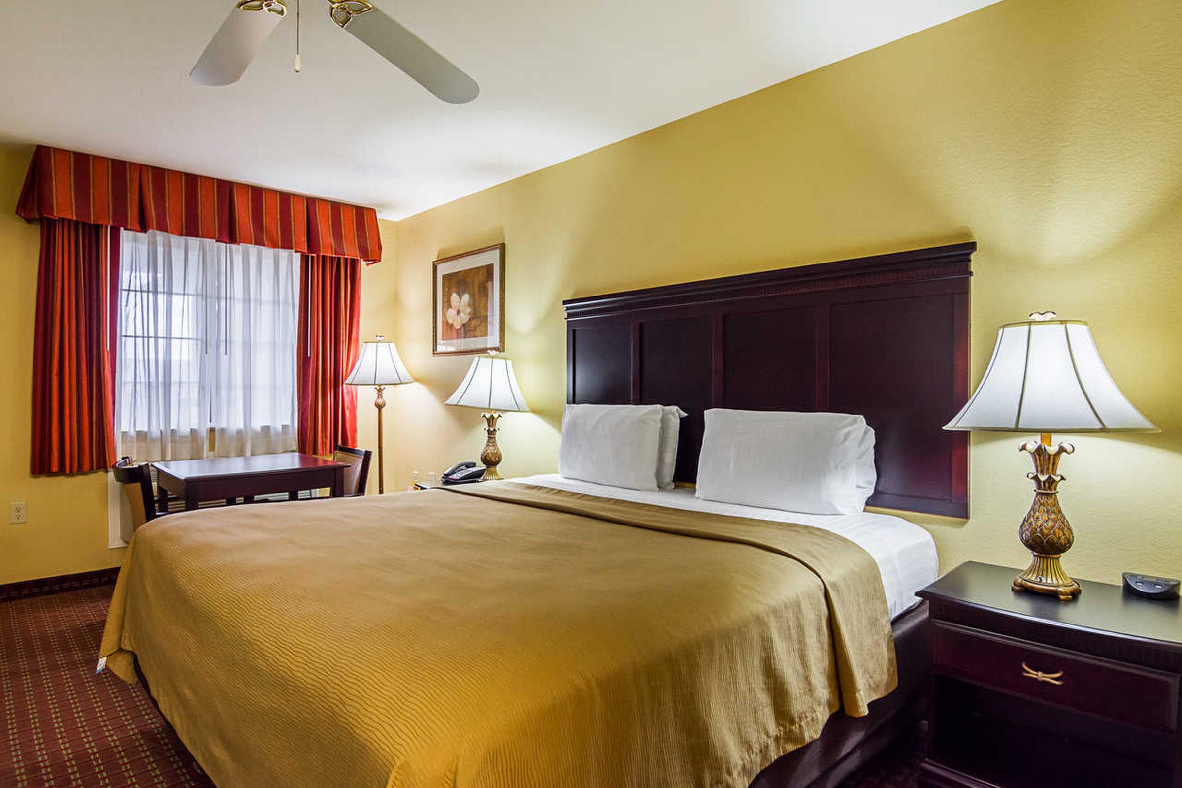 Econo Lodge Inn&Suites Bryant Extérieur photo